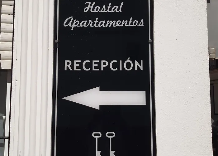 Pensión Abril 4*