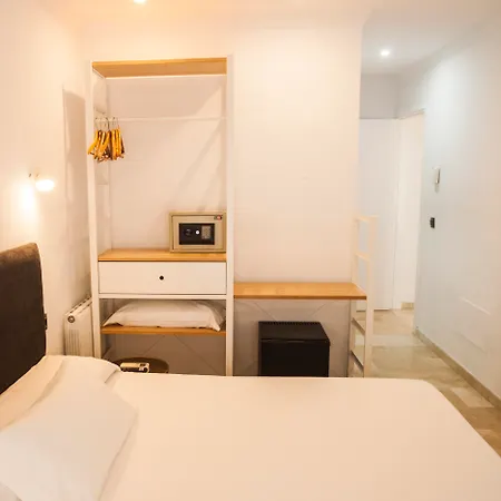 Abril Guest house 2*