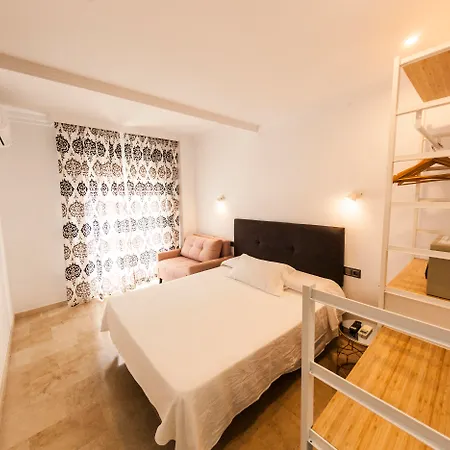 Abril Guest house 2*