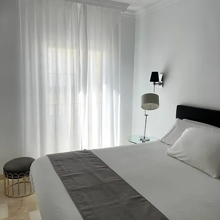 Abril Guest house 2*