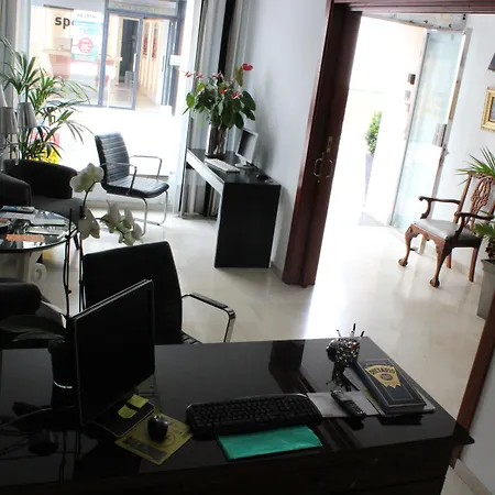 Guest house Abril 4*