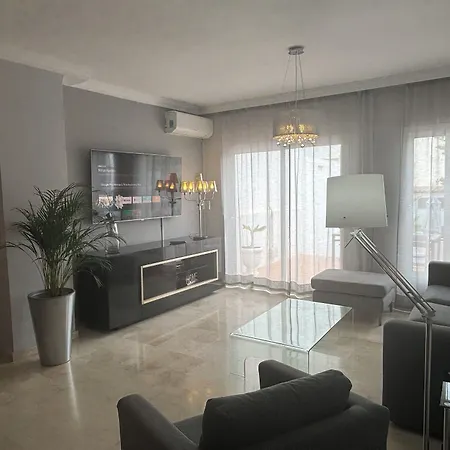 Guest house Abril 4*