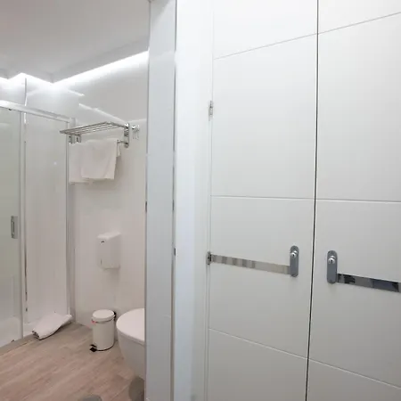 Guest house Abril 4*