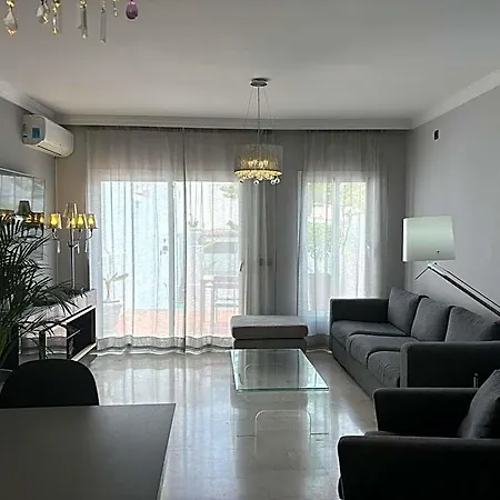 בית הארחה Abril נרחה