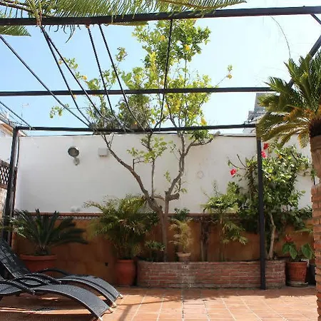 Abril Guest house 2*