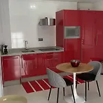 בית הארחה Abril 4*