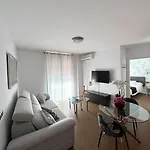 Casa de hóspedes Abril 4*